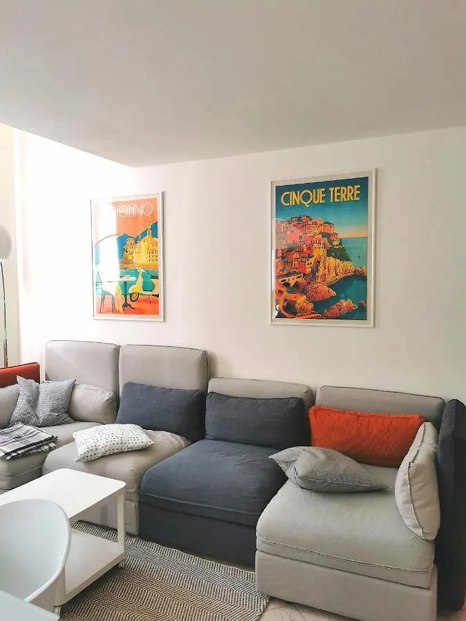 Old Town Apartment With Terrace - Live Love Lake Peschiera del Garda