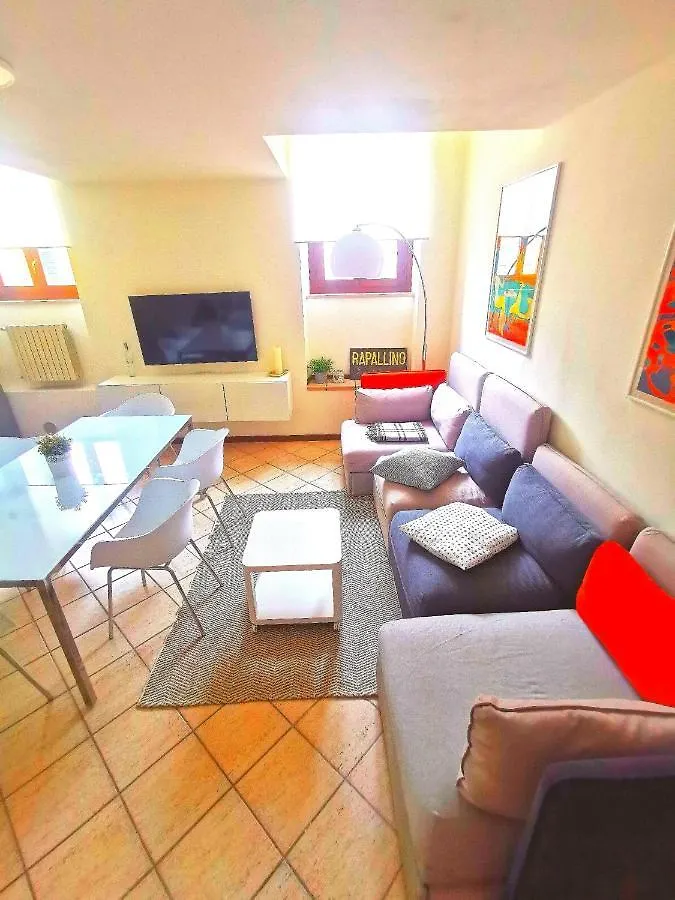 Old Town Apartment With Terrace - Live Love Lake Peschiera del Garda 0*,  Italy